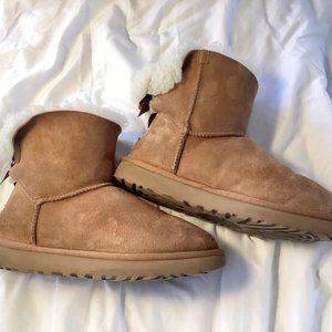 Ugg W Mini Baily Bow II - Size 9